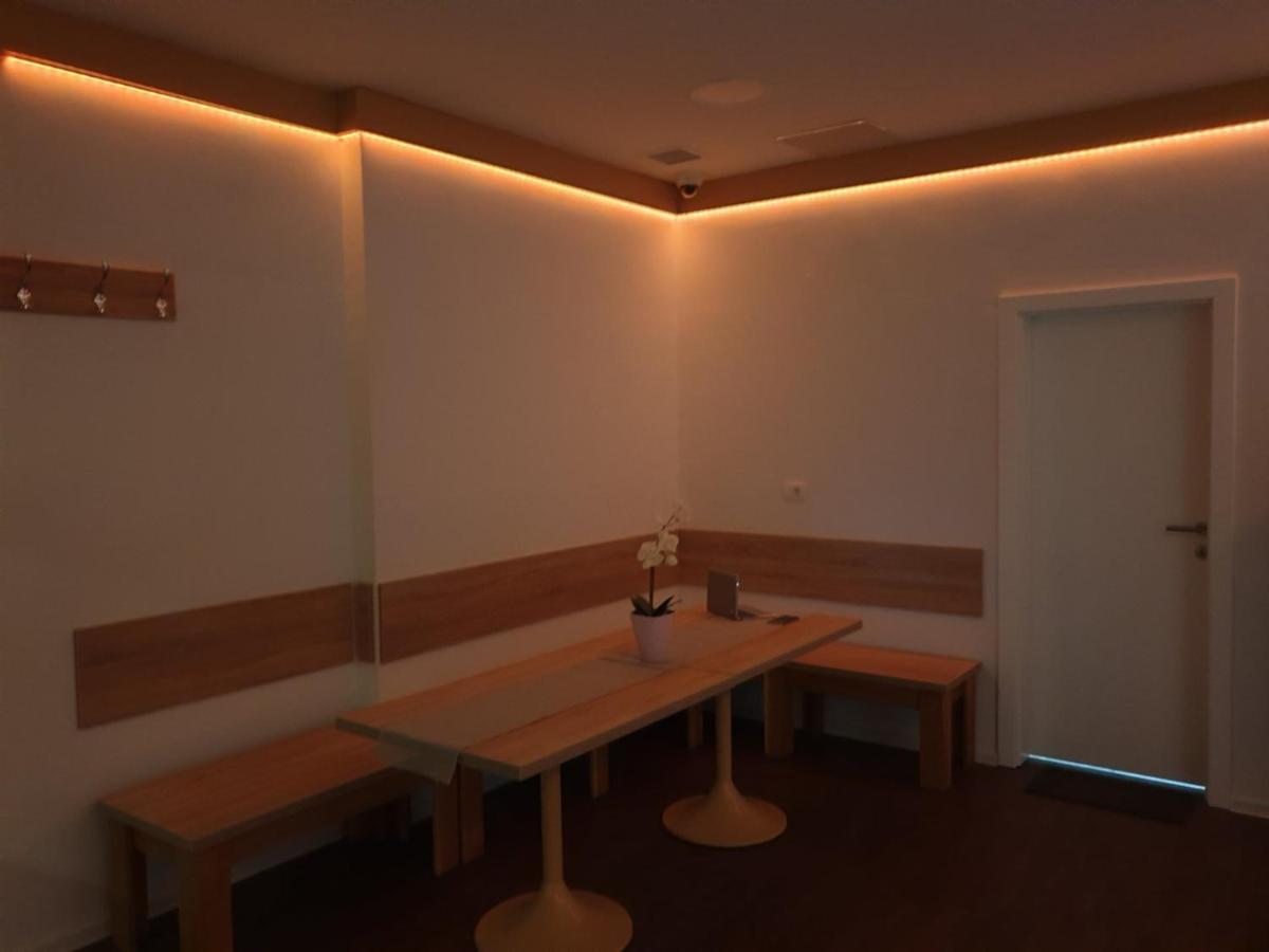 Hostel Railway Ljubljana Ngoại thất bức ảnh