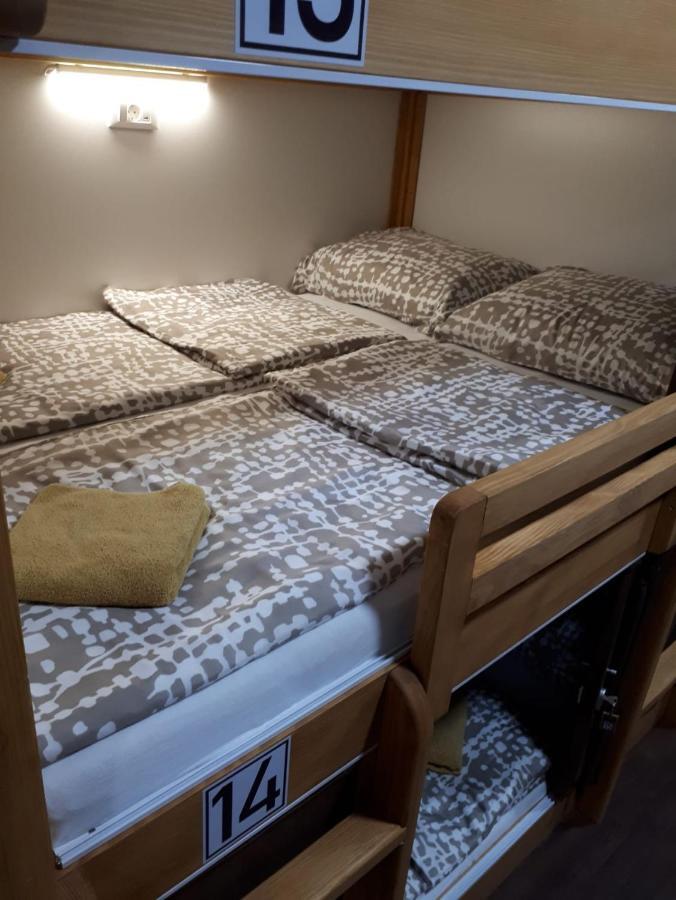 Hostel Railway Ljubljana Ngoại thất bức ảnh