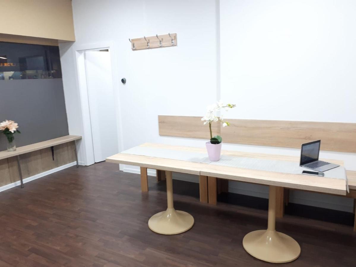 Hostel Railway Ljubljana Ngoại thất bức ảnh