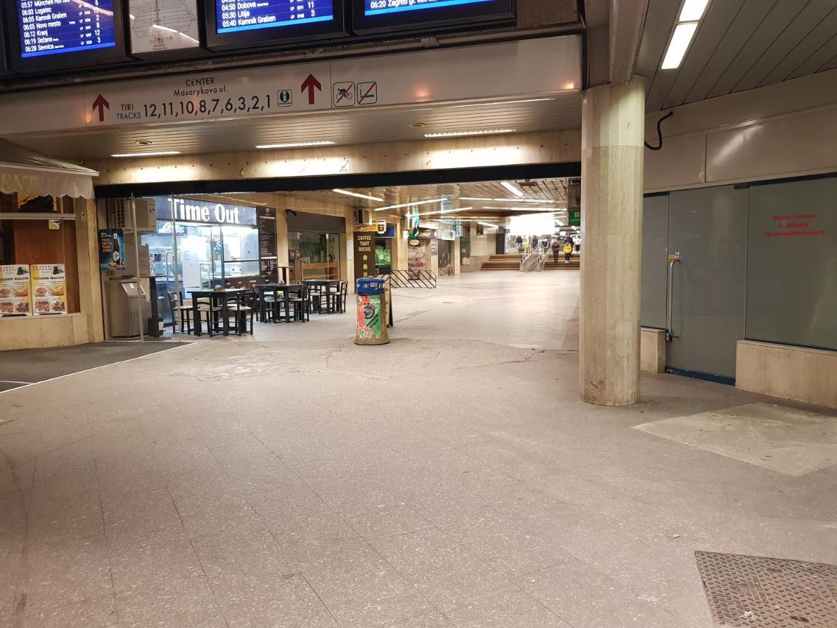 Hostel Railway Ljubljana Ngoại thất bức ảnh